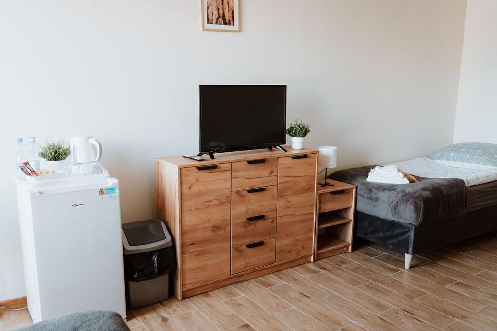 Noclegi Przy Stacji Nowy Dwór Mazowiecki Exteriör bild