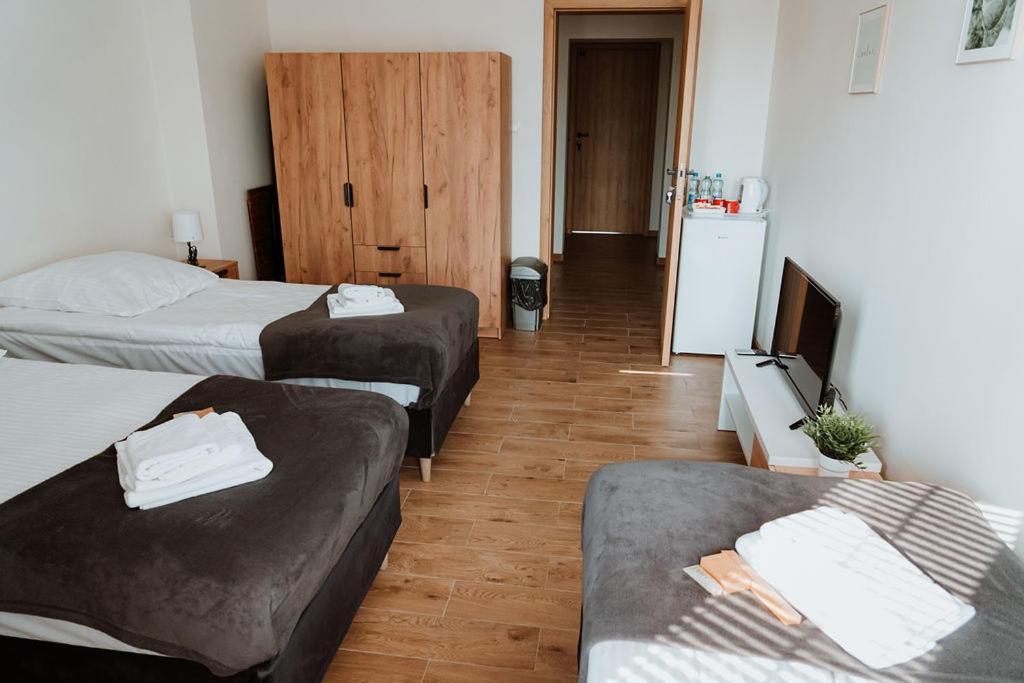 Noclegi Przy Stacji Nowy Dwór Mazowiecki Exteriör bild